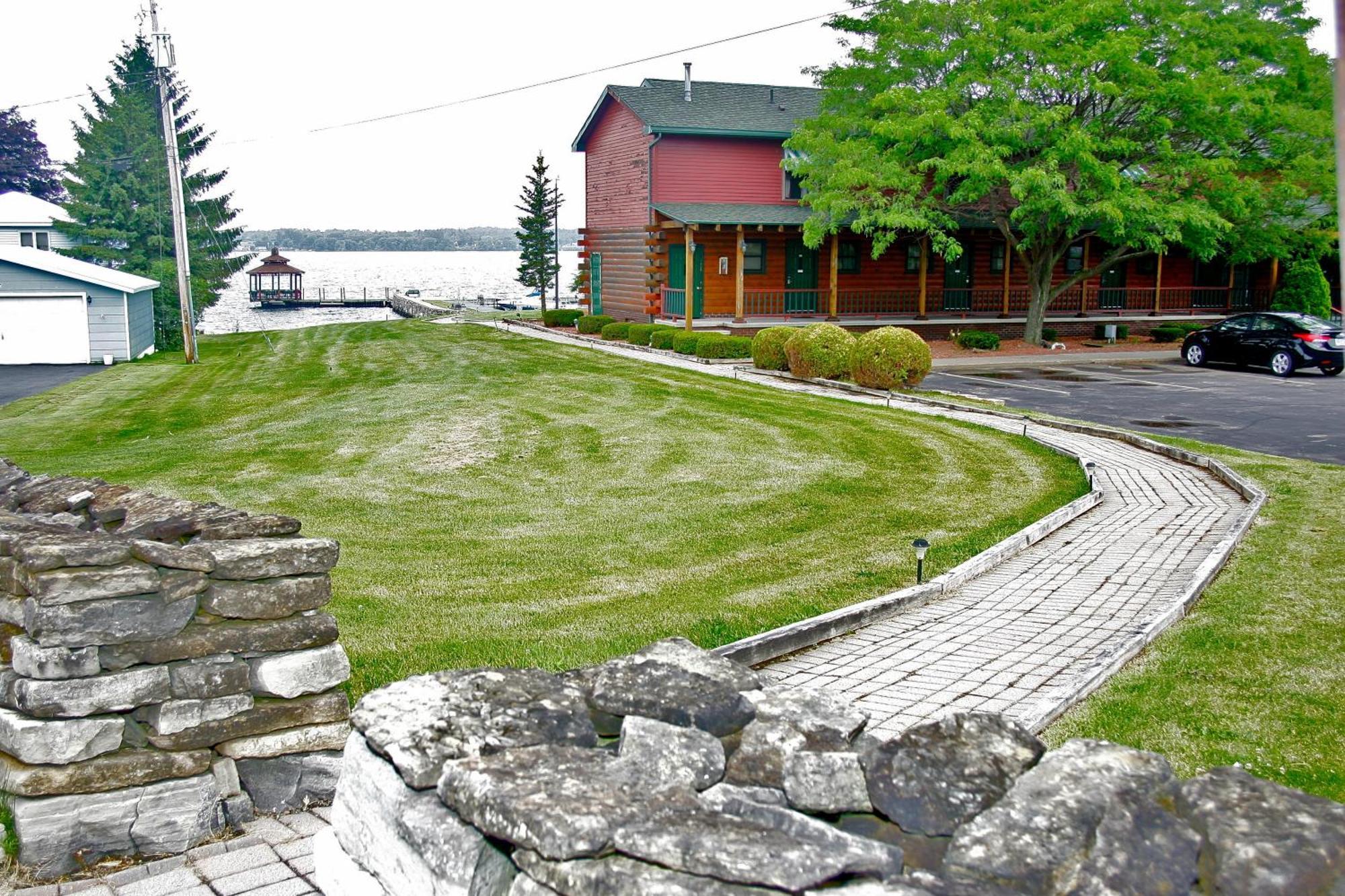 Stone Fence Resort Огденсбург Экстерьер фото