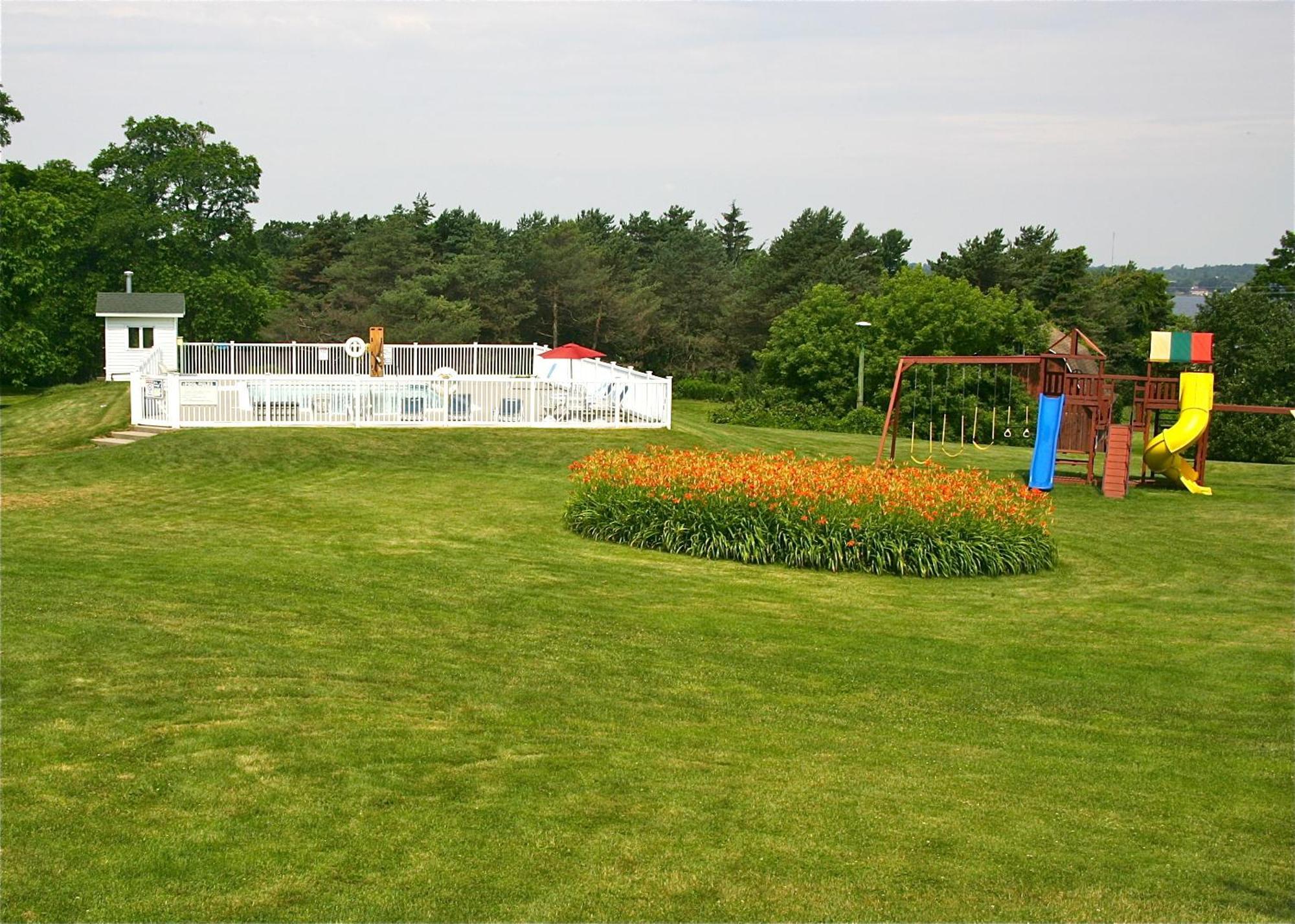 Stone Fence Resort Огденсбург Экстерьер фото