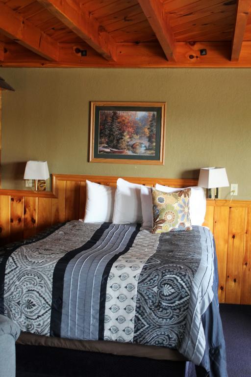 Stone Fence Resort Огденсбург Экстерьер фото