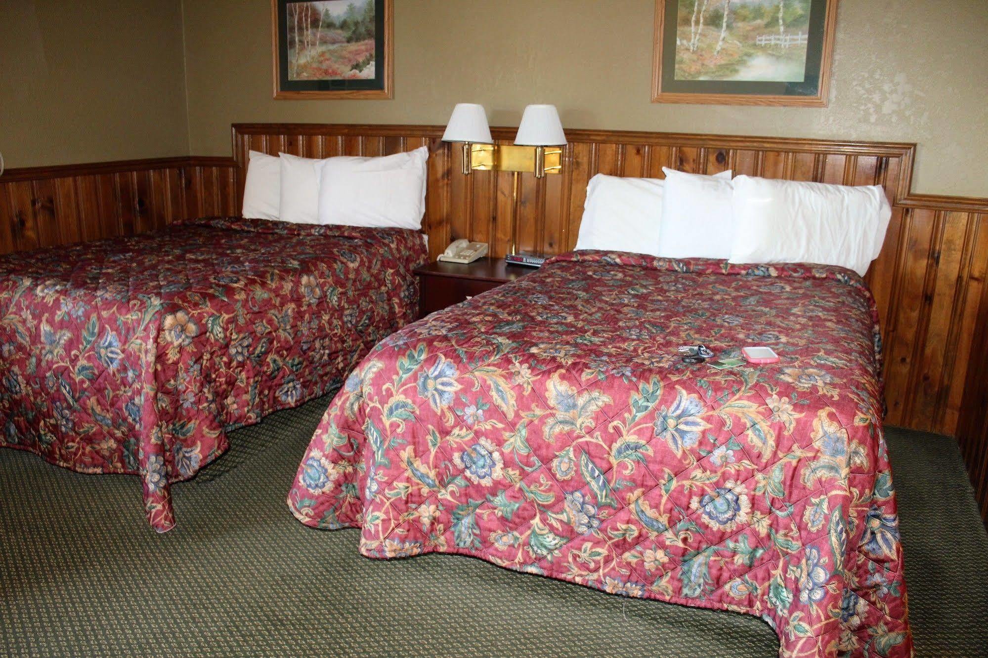 Stone Fence Resort Огденсбург Экстерьер фото